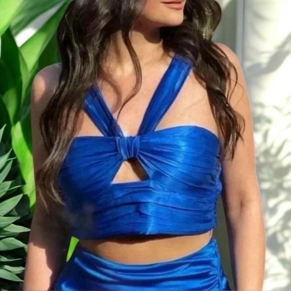 FREE 🆕ZARA Blue Satin Bandeau - Picture 1 of 14